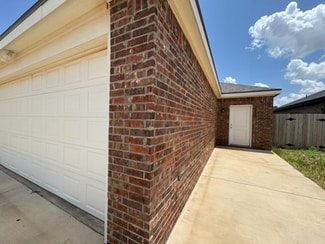 5537 Itasca St, Lubbock, TX 79416