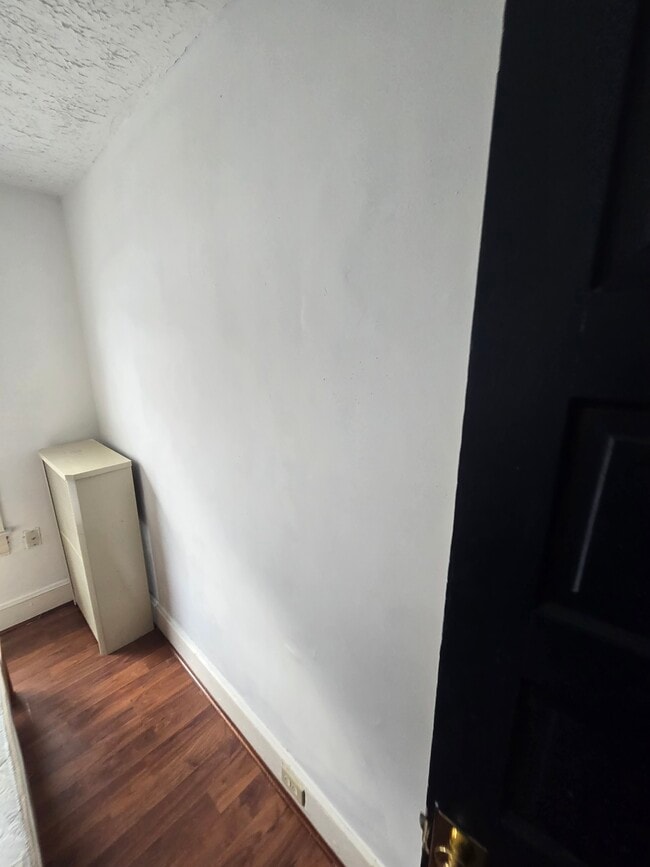 719 E Gibson St unit Room for rent, Scranton, PA 18510 - photo 3
