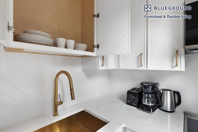 244 W 72nd St unit FL4-ID2065, New York, NY 10023 - photo 5