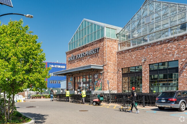 Whole Foods Market provides Gowanus residents shopping for organic and natural foods.