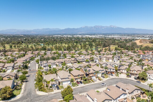 Los Serranos provides a serene retreat with easy access to Chino Hills attractions.