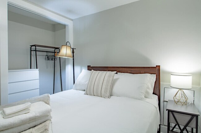 824 Varnum St NW unit ID1037716P, Washington, DC 20011 - photo 4