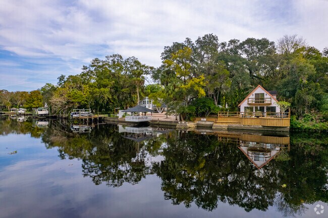 Waterfront homes in Lowry Park offer scenic views of the Hillsborough River.