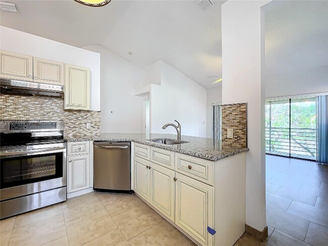 20 Vía de Casas Sur, Boynton Beach, FL 33426 - photo 5