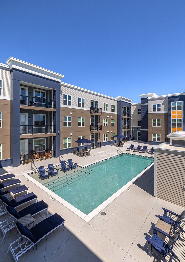 100 Viva Bene Cir, Saint Peters, MO 63376