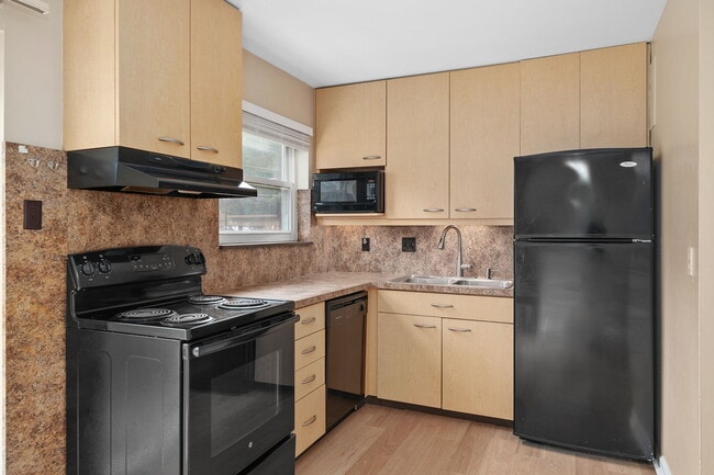 447 Olian Dr, Hazelwood, MO 63042 - photo 6