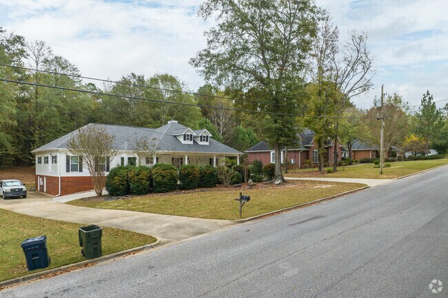 Many homes in Willow Creek reside on lots averaging a quarter acre or more.