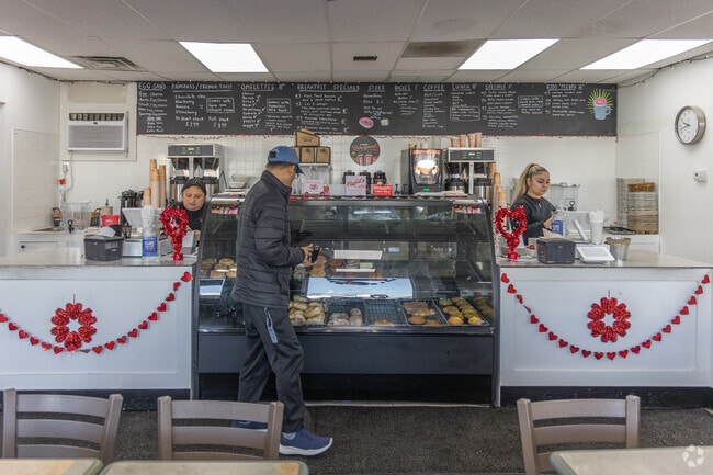 Daybreak Donuts on Madison Ave in Brooklawn-Saint Vincent serves delicious donuts.