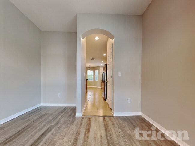 17437 Lawn Orchid Loop, Land O Lakes, FL 34638 - photo 6