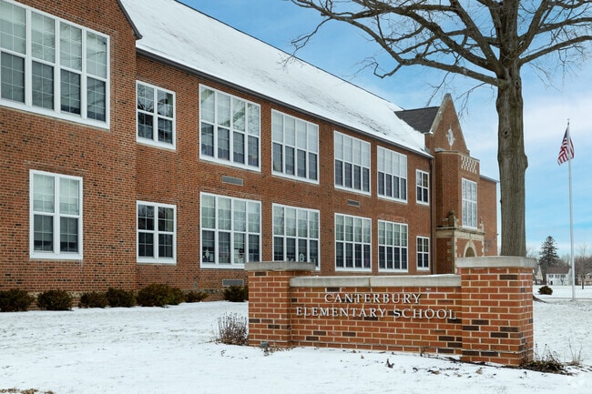 Canterbury Elementary School in the neighborhood of Cleveland Heights.