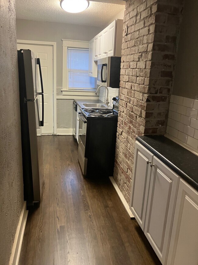 4025 Harrison Street, Kansas City, MO 64110 - photo 2