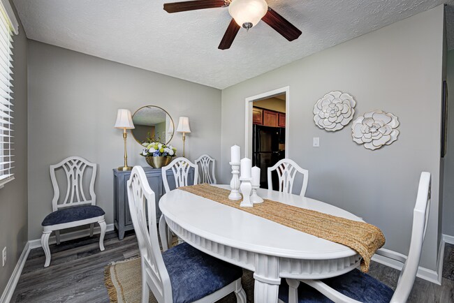 Ivy Knoll Apartments, Indianapolis, IN 46250 - photo 4