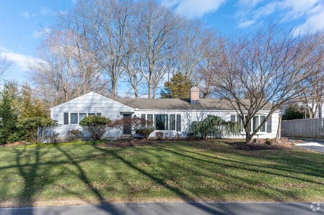 Ranch-style homes are a common type of houses in Staples.