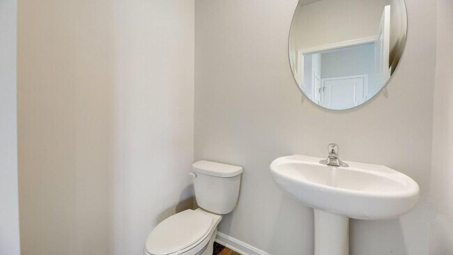 325 Atkinson St, Shenandoah Junction, WV 25442 - photo 3