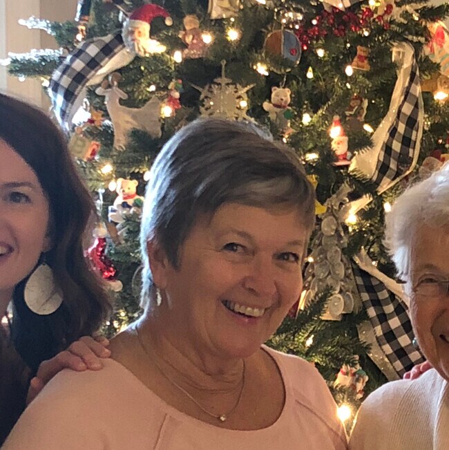 Roberta Lawson Real Estate Agent in Frenchburg, KY