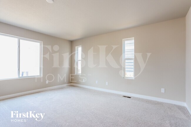 10512 Horton Dr, Colorado Springs, CO 80925 - photo 4