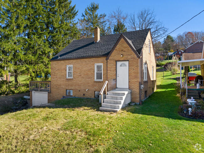 Small bungalow style homes are common in East Sheffield PA.