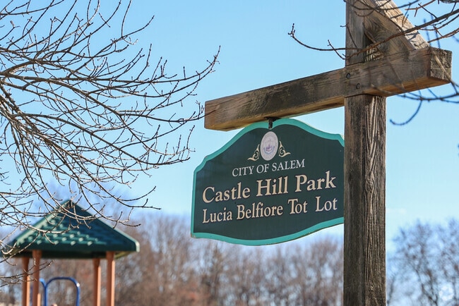 Castle Hill’s location on Salem’s eastern edge attracts homebuyers with its proximity to both Downtown’s activity and conveniences on the area’s outskirts, including access to Salem Hospital.