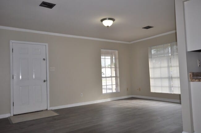 107 Antoinette St, Lafayette, LA 70503 - photo 2