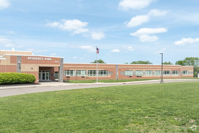 International School at Residence Park has approximately 331 students.