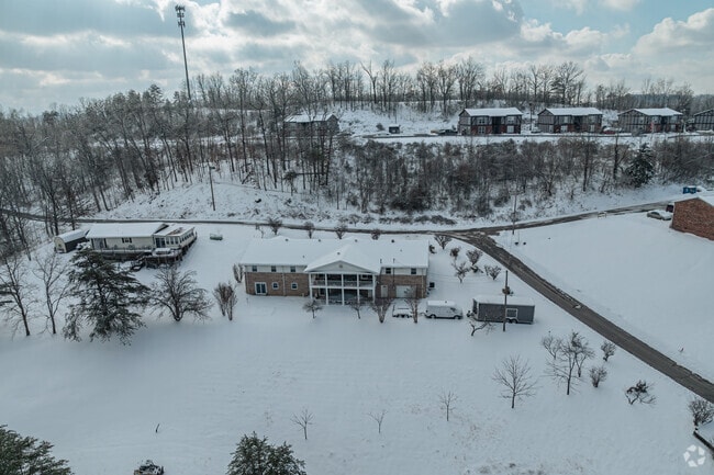 Neighbors can be spread out in Summit, with many lots set wide on the top of hills.