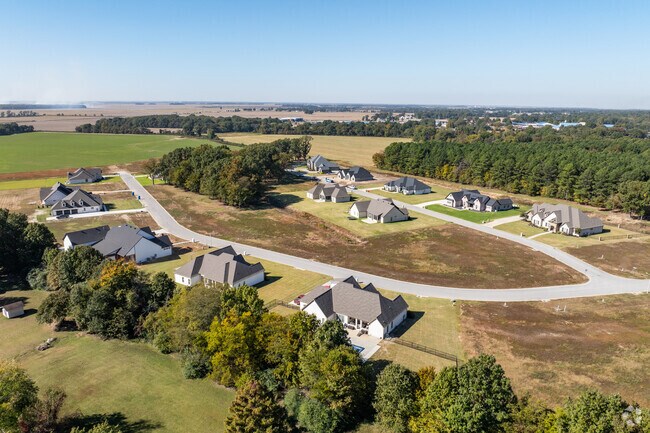 There are several recently developed subdivisions aroud Southview Acres.