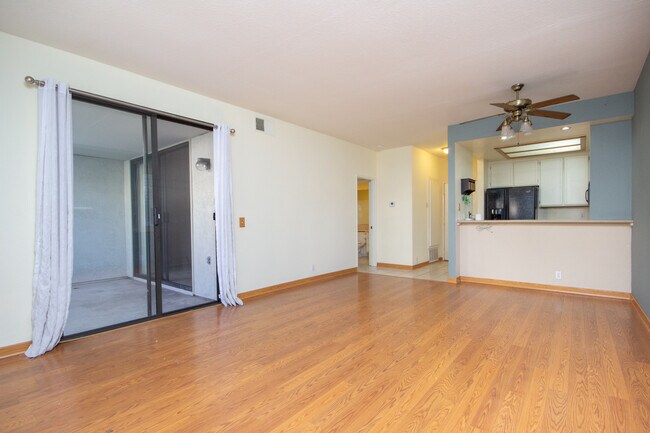 2218 River Run Dr unit 99, San Diego, CA 92108 - photo 7