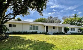 5800 SW 100th St, Pinecrest, FL 33156