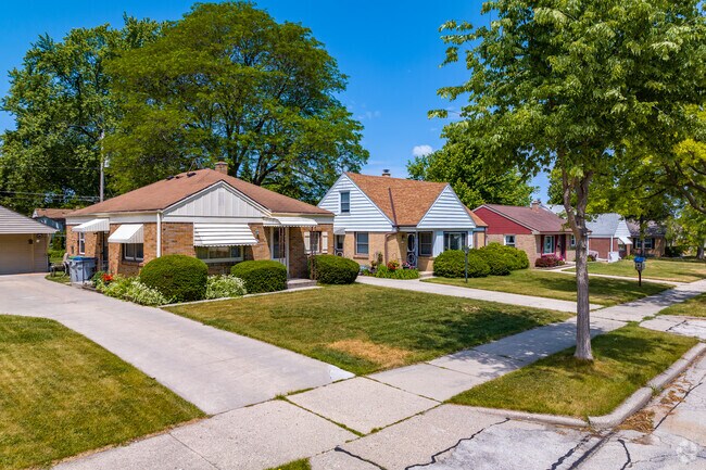 A row of Brick Ranches in White Manor neighborhood.