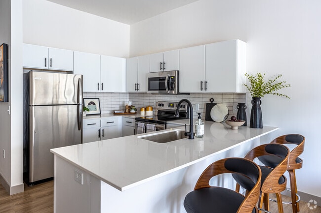 Converge KC Uptown, Kansas City, MO 64111 - photo 6