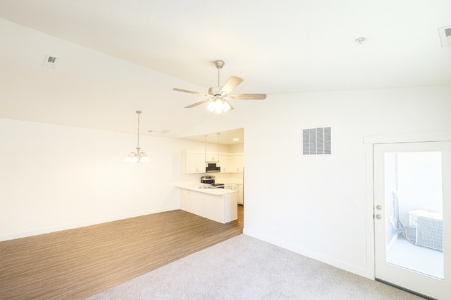 4777 Alder Dr unit Building E 303, Mapleton, UT 84664 - photo 4