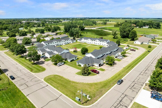 2401 14th St E, Glencoe, MN 55336 - photo 2