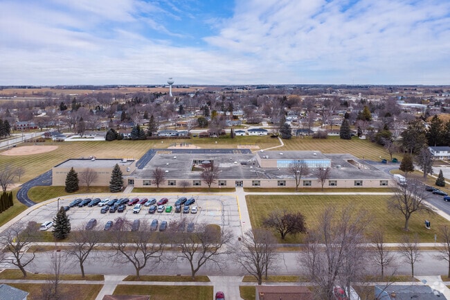An aerial of Lincoln Elementary School in Port Washington.