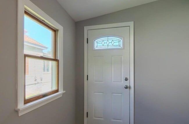 142 E Meadow Rd, Lowell, MA 01854 - photo 2