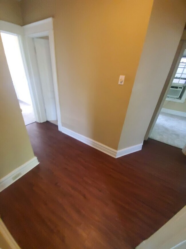 921 de Mun Ave unit 2N, Saint Louis, MO 63105 - photo 5