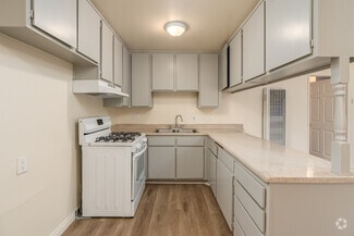 10210 Mountair Ave, Tujunga, CA 91042