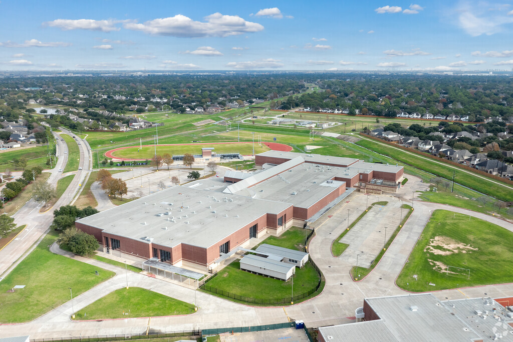 From above, witness the vibrant energy emanating from every corner of Aragon Middle School.