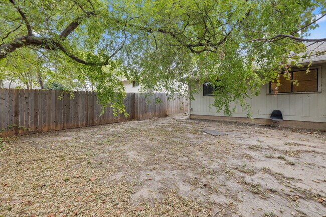 1805 Mearns Meadow Blvd unit B, Austin, TX 78758 - photo 5