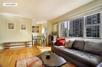 100 W 93rd St, New York, NY 10025