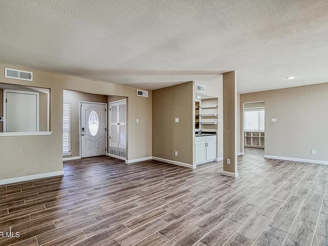 752 Agua Caliente Dr, El Paso, TX 79912 - photo 2