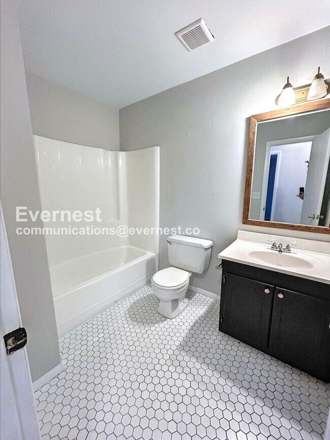 2884 Millwheel Rd, Pfafftown, NC 27040 - photo 5