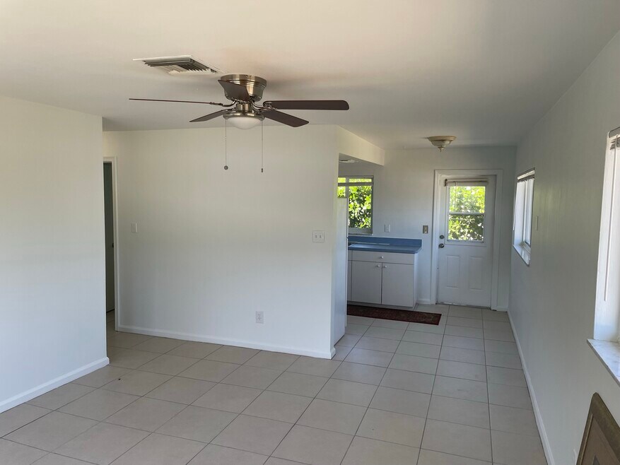 623 92nd Ave N unit 623, Naples, FL 34108 - photo 1