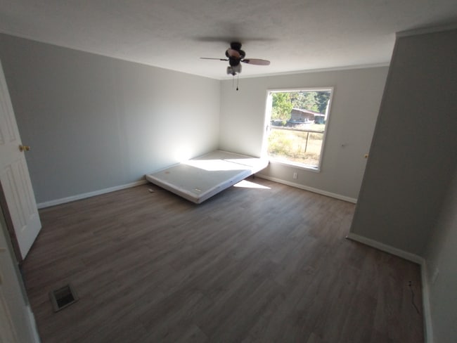 5094 Red Barn Rd, Milton, FL 32583 - photo 2