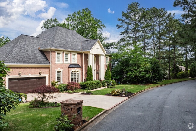 Huntcliff homes commonly have fully private lots with stunning architecture.