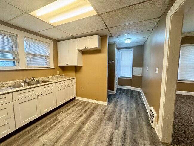 1604 Yale Ave NW, Canton, OH 44703 - photo 7