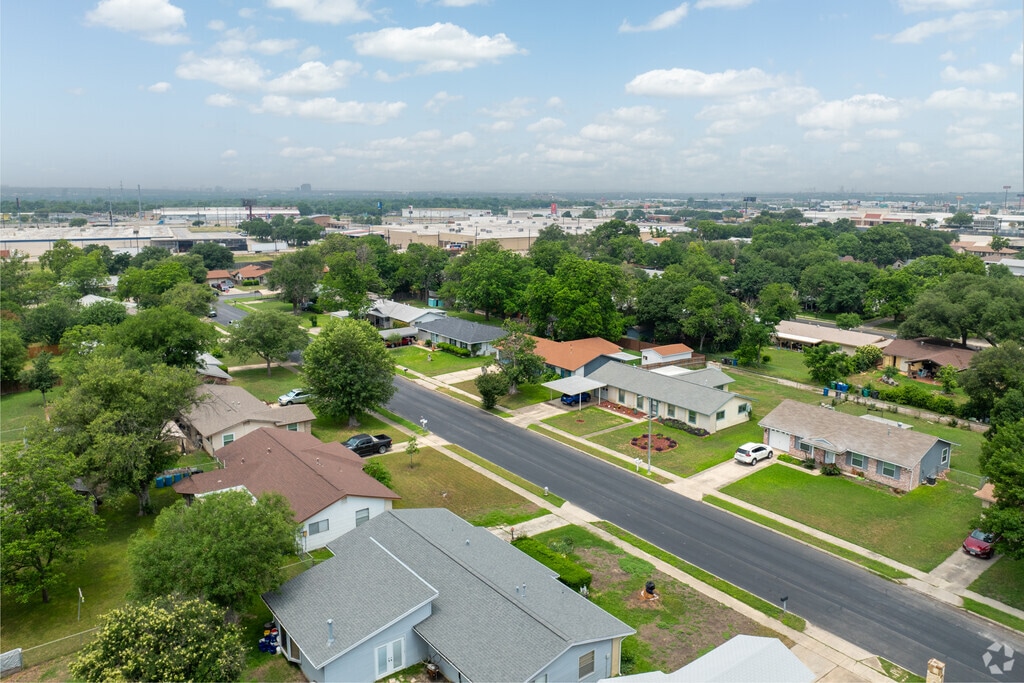 5241 Gawain Dr, San Antonio, TX 78218