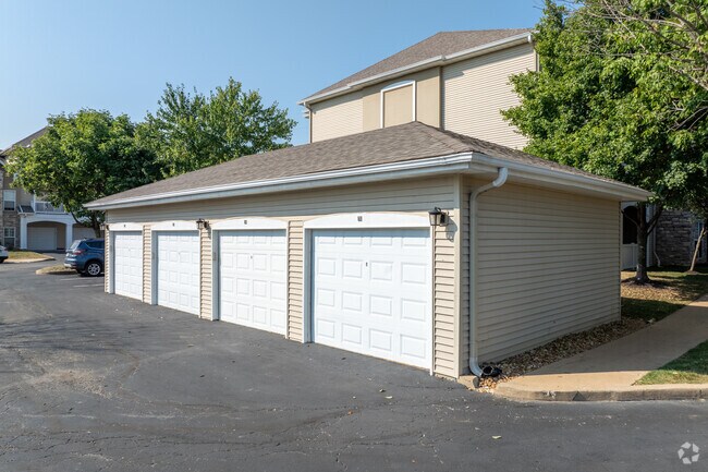 Boulders at Katy Trail, Saint Charles, MO 63303 - photo 2