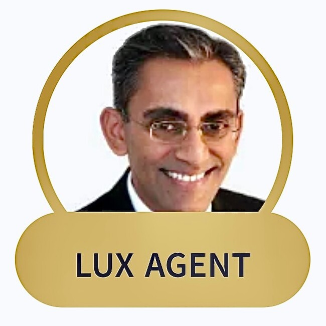 Agent Photo