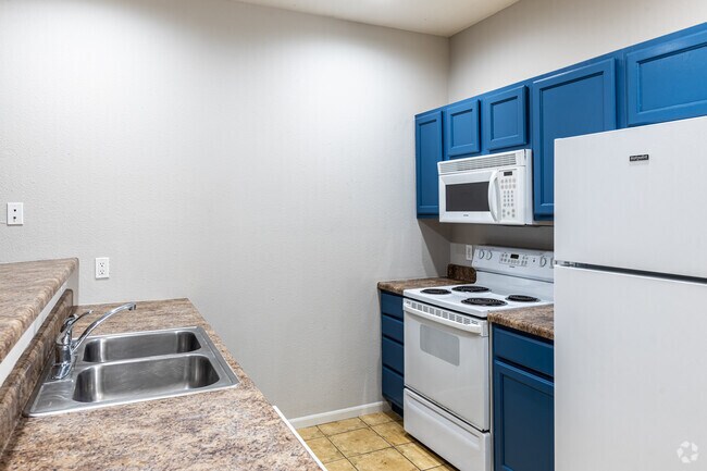 4BR, 3BA - 1813SF
