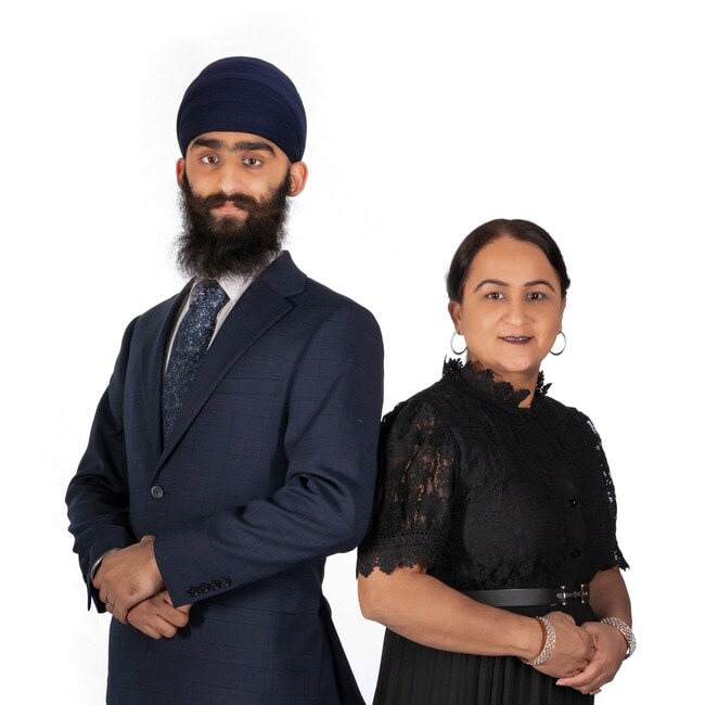 Agent Photo